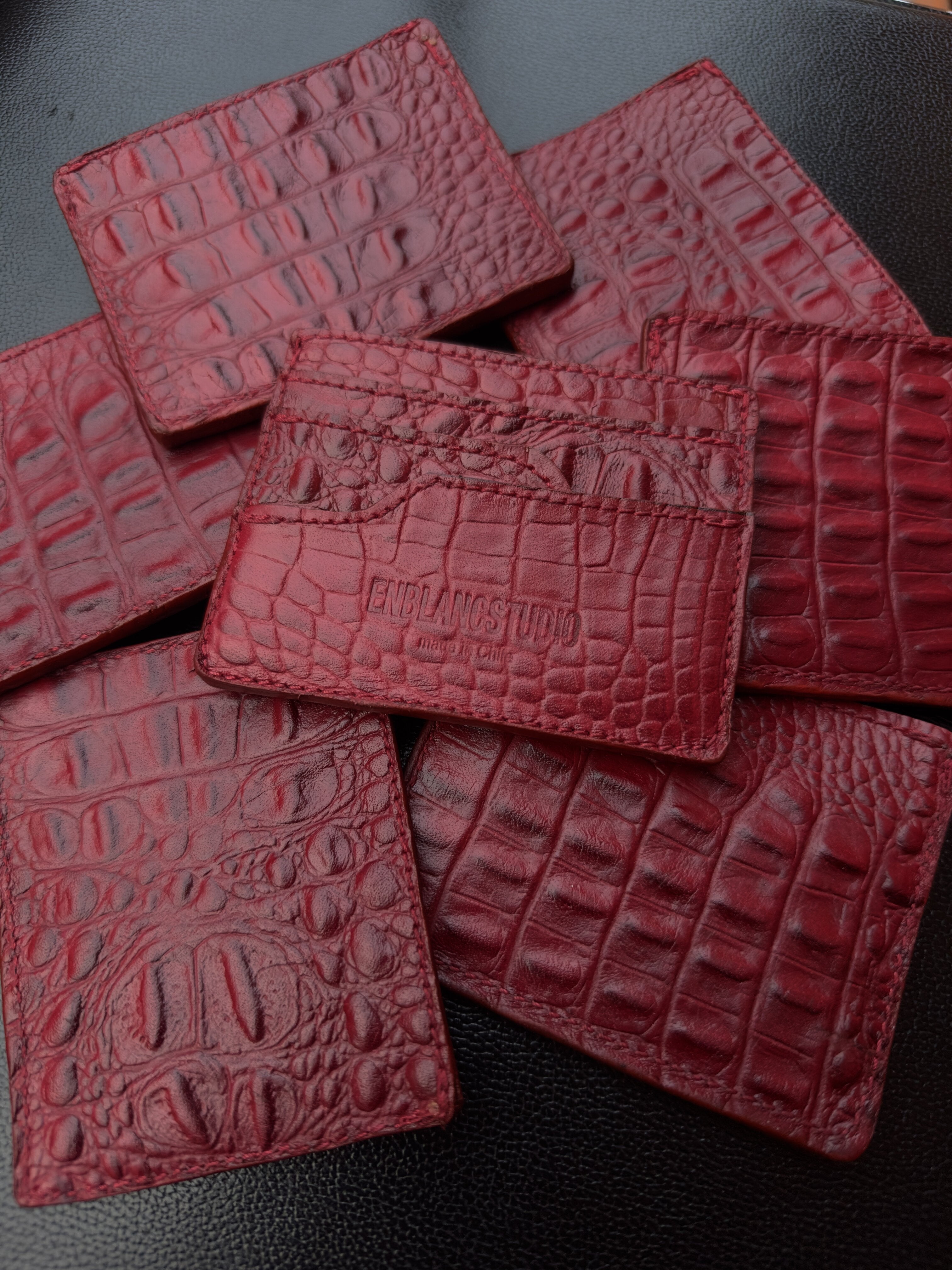 CROC CARD HOLDER